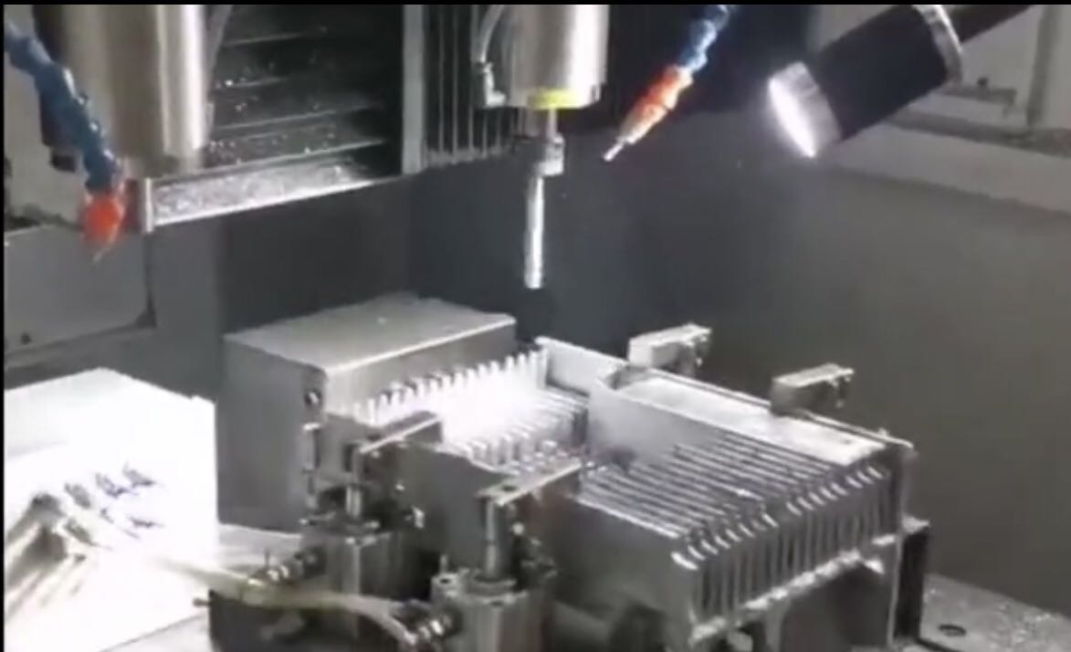 自动化设备去毛刺能减低人工成本,也是未来行业趋势