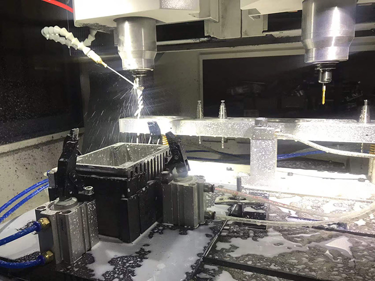 压铸件去毛刺加工方案-压铸件去毛刺设备