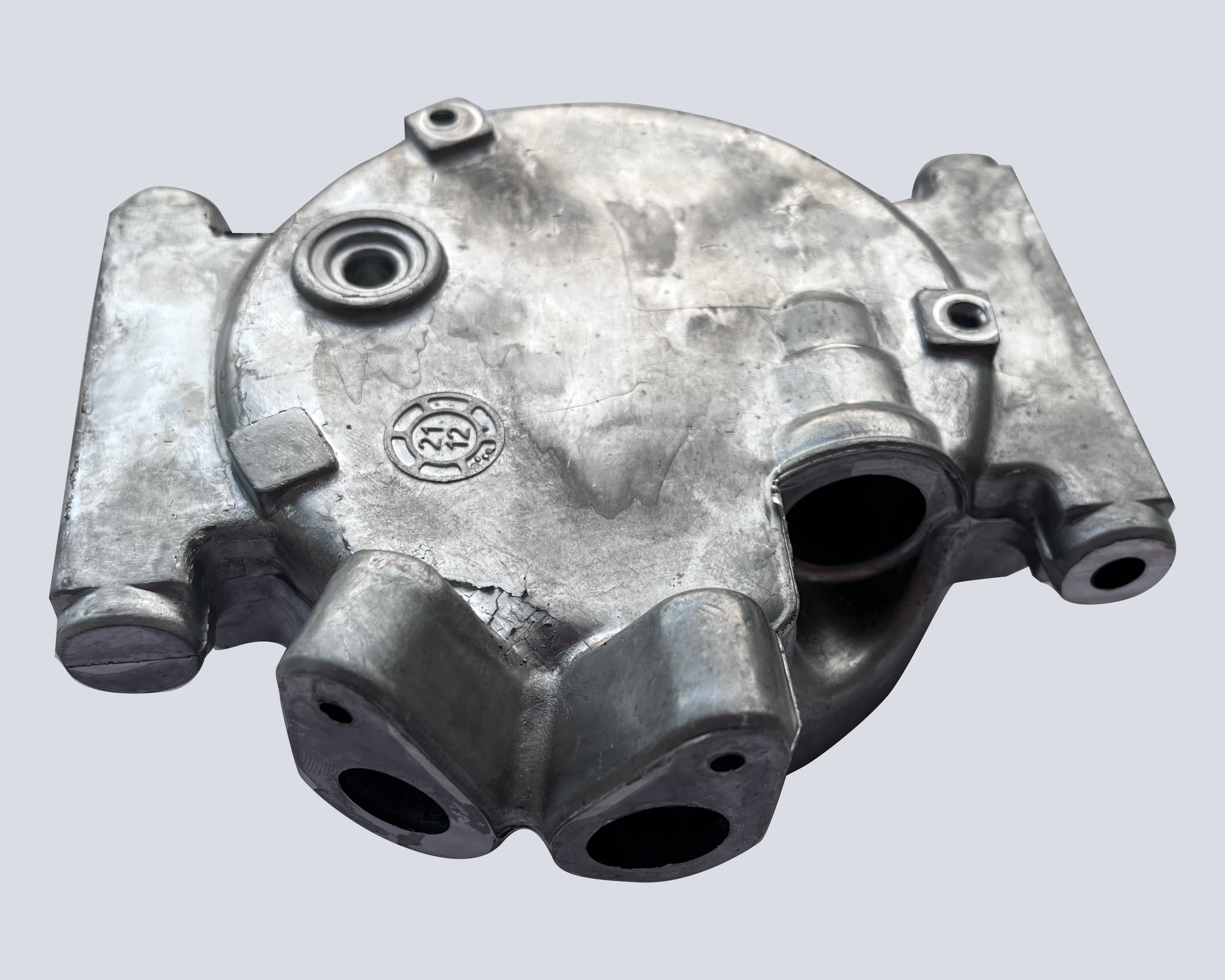 压铸工艺的优点-昕凯压铸件去毛刺设备