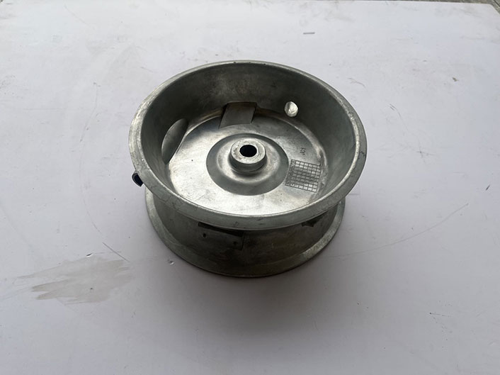 汽车配件去毛刺用什么设备效果好