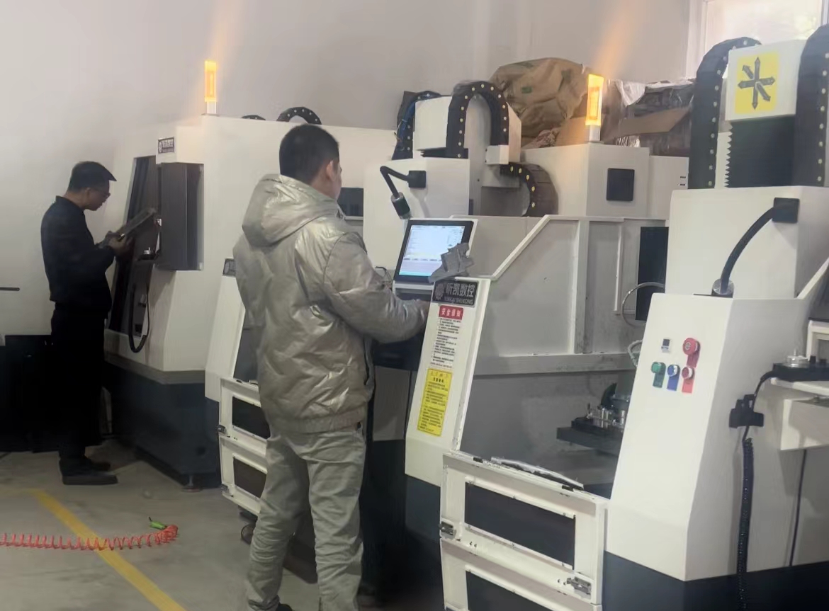 数控铣边机操作人员操作水平也会影响设备的使用寿命（二）