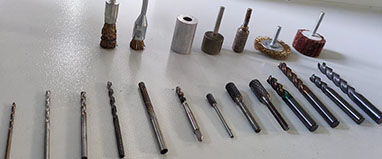 铣边机与传统的砂袋打磨的优势